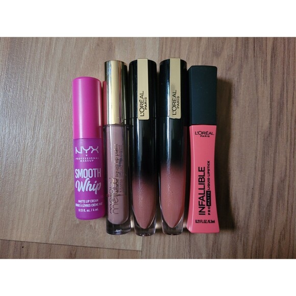 Mixed Lip Makeup Bundle - Picture 1 of 2